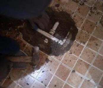 章丘卫生间漏水维修公司为您分享下卫生间渗水如何处理及注意事项